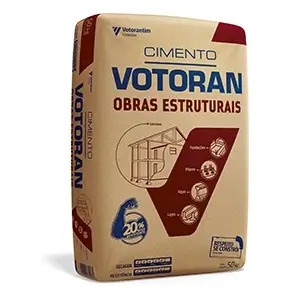 imagem de um saco de cimento da marca tocantins, de 50kg, em pé, em um fundo branco
